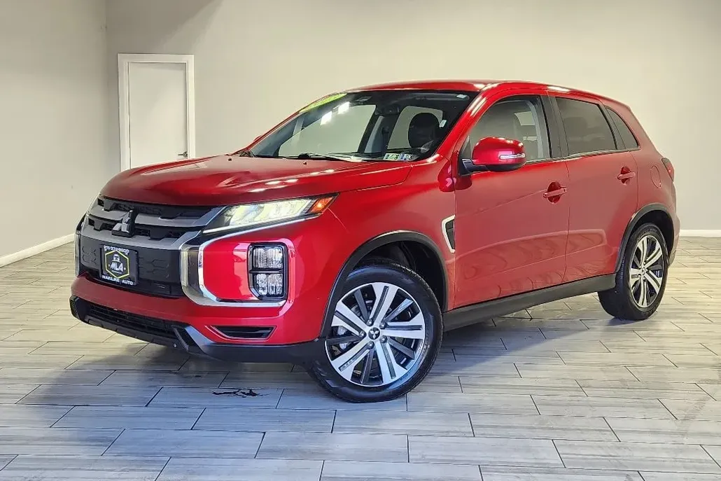 2023 Mitsubishi Outlander Sport ES photo 1