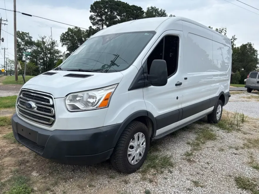 2017 Ford Transit photo 1