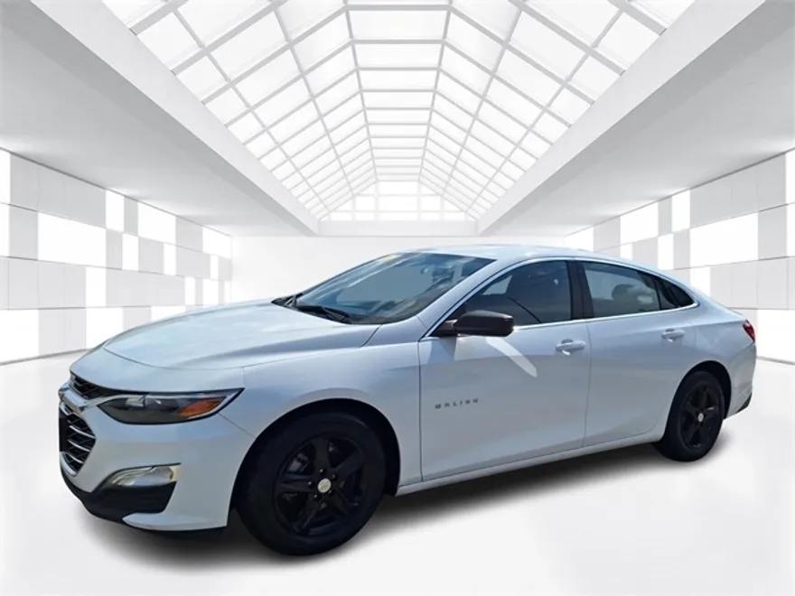 2024 Chevrolet Malibu LS photo 1