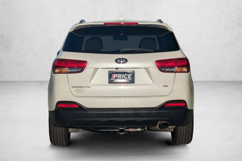 2018 Kia Sorento LX photo 1