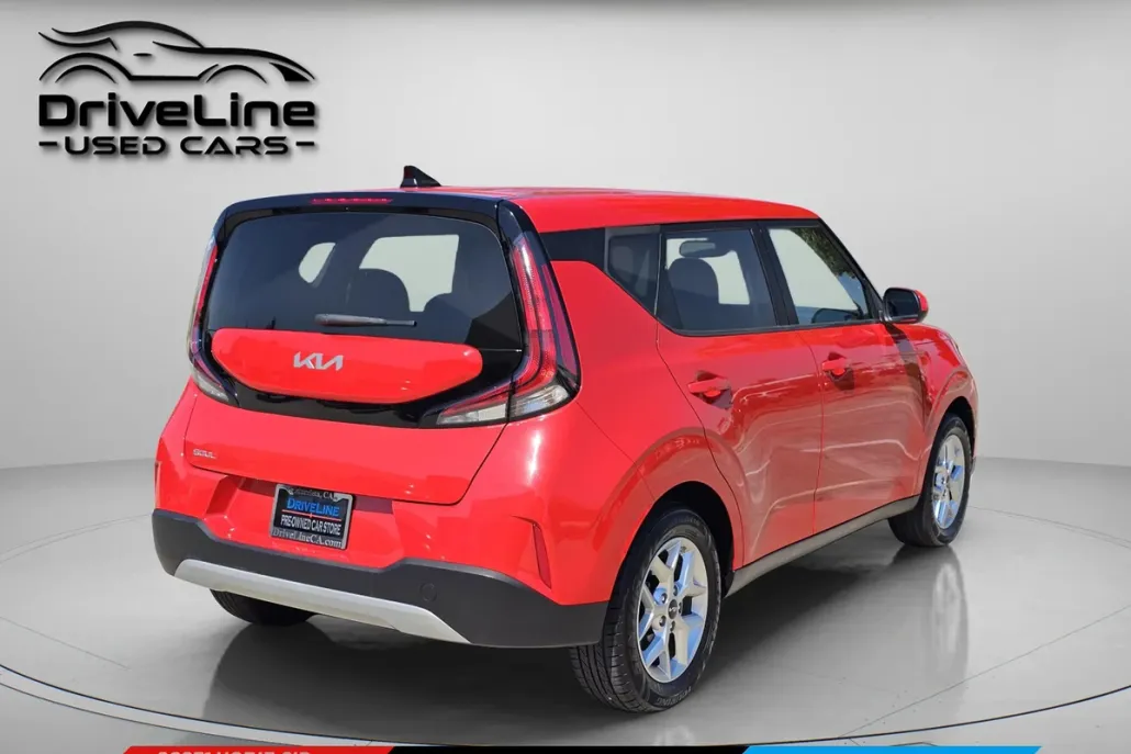 2023 Kia Soul LX S photo 1