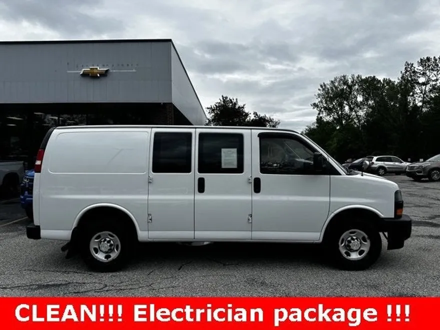 2020 Chevrolet Express 2500 Work Van Cargo photo 1