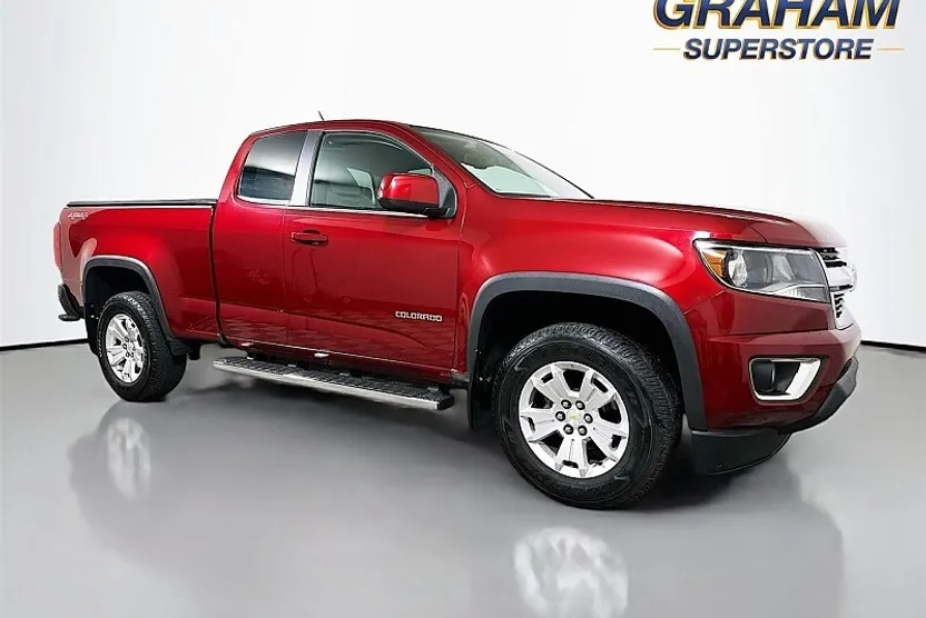 2017 Chevrolet Colorado LT photo 1