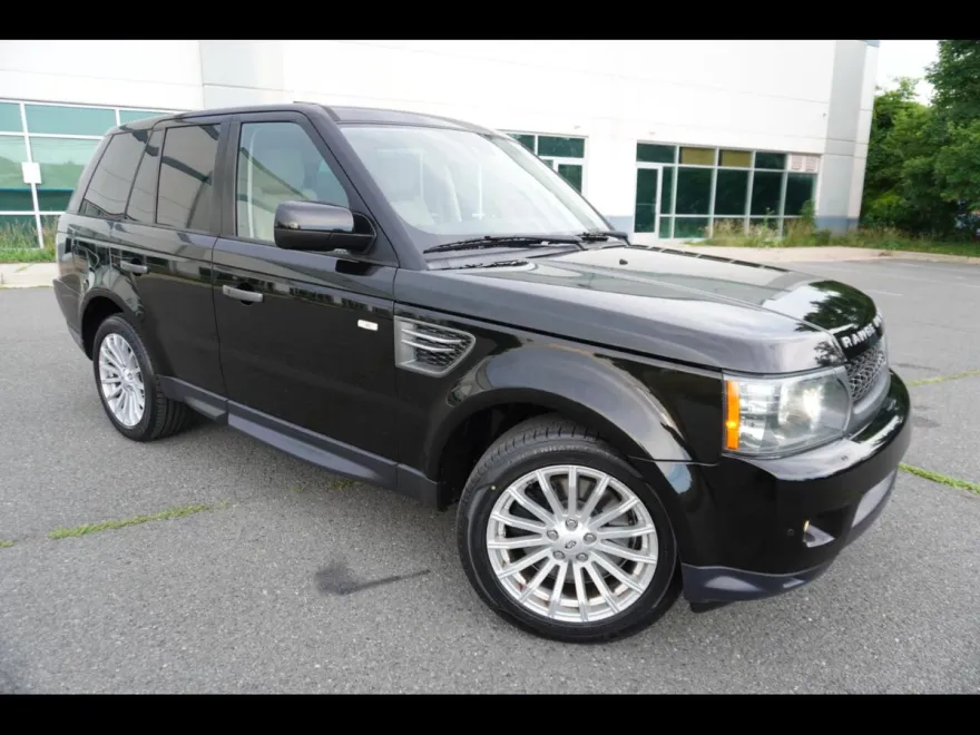 2011 Land Rover Range Rover Sport HSE photo 1