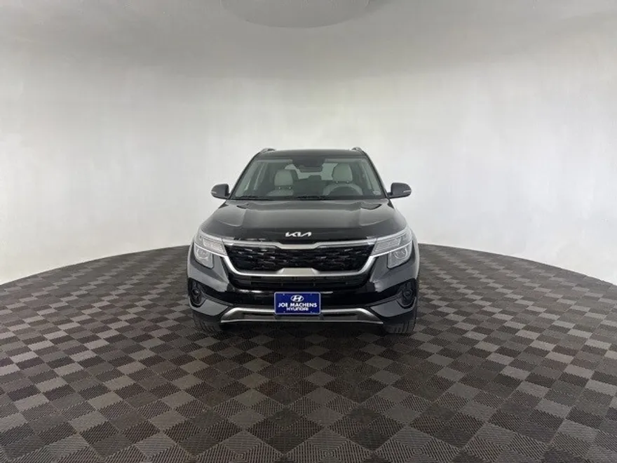 2022 Kia Seltos EX photo 1