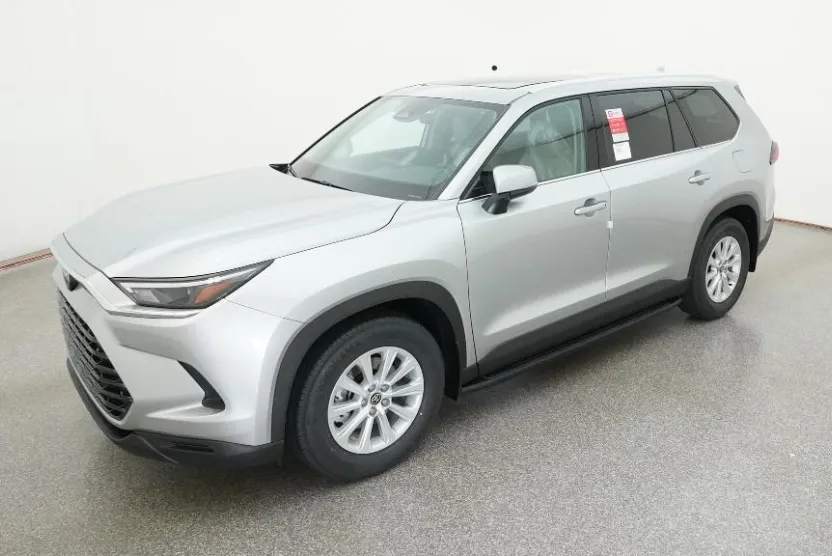 2026 Toyota Grand Highlander XLE photo 1