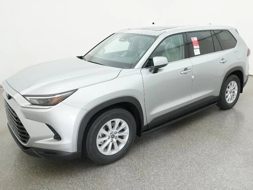 2026 Toyota Grand Highlander XLE photo 1
