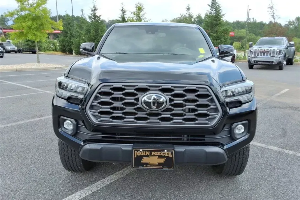 2022 Toyota Tacoma TRD photo 1