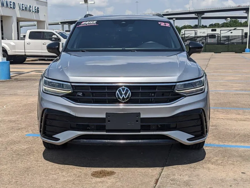 2022 Volkswagen Tiguan SE R-Line Black photo 1
