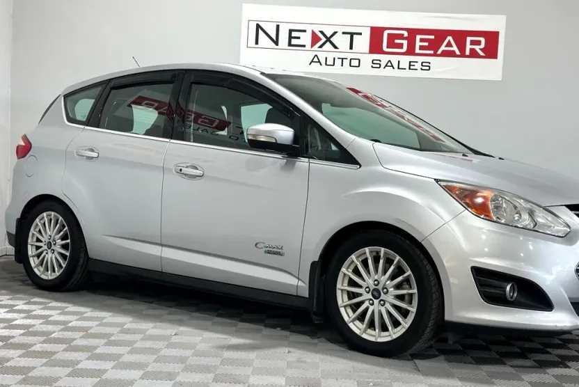 2016 Ford C-Max Energi SEL photo 1
