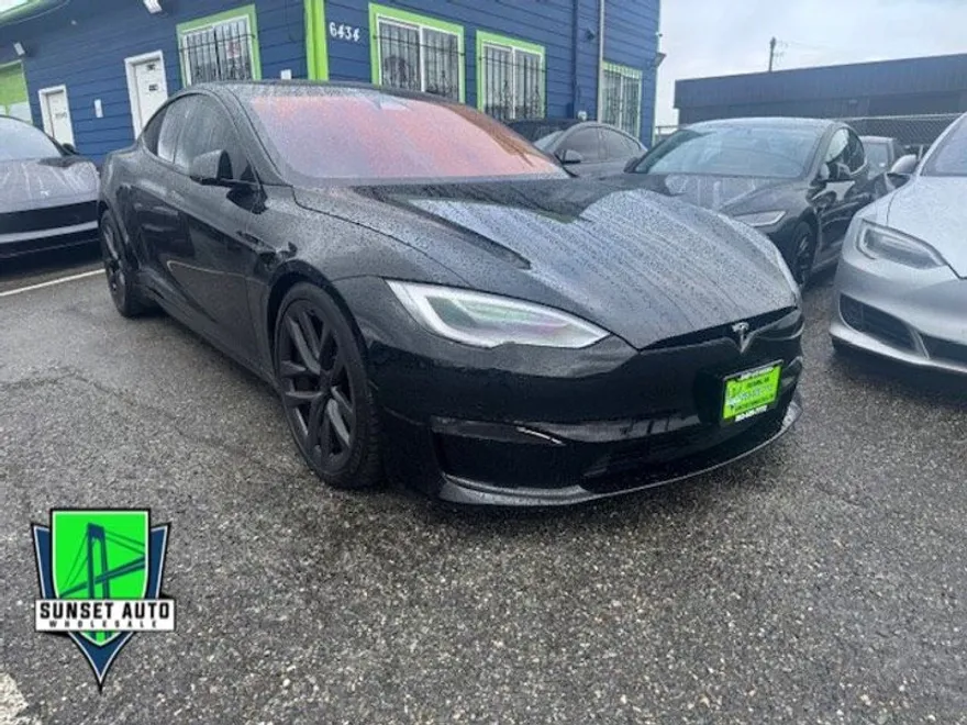 2022 Tesla Model S Plaid photo 1