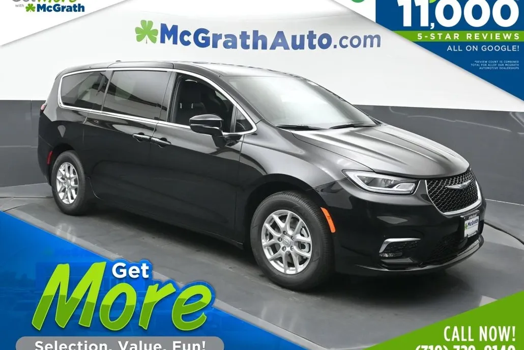 2026 Chrysler Pacifica photo 1