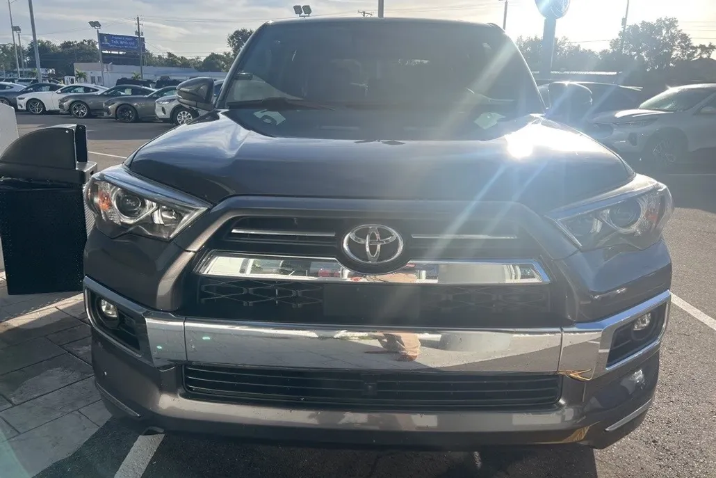 2022 Toyota 4Runner Limited photo 1