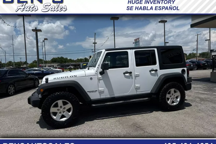 2011 Jeep Wrangler Unlimited Rubicon photo 1