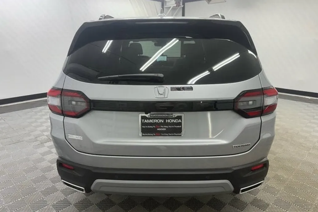 2025 Honda Pilot Touring photo 1