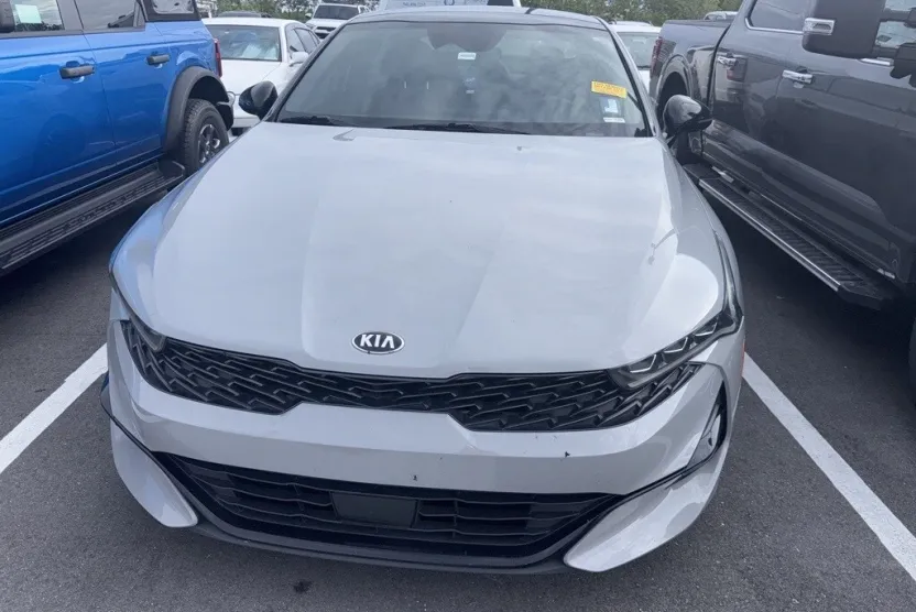 2021 Kia K5 GT-Line photo 1