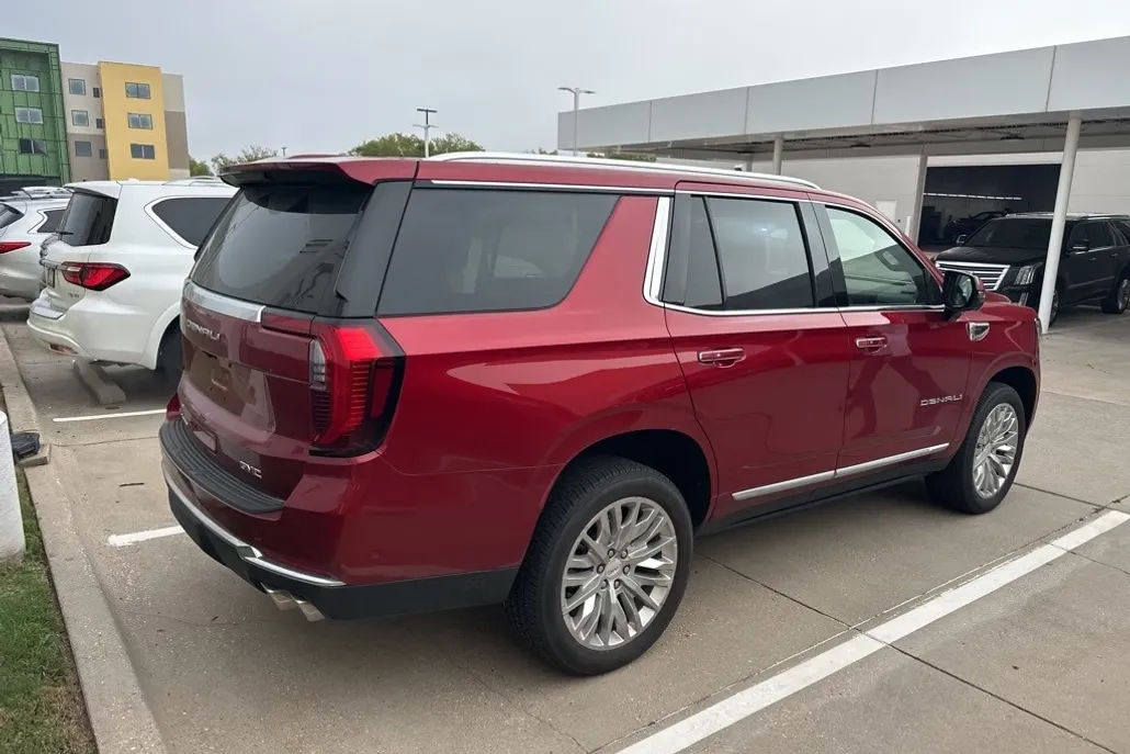 2025 Gmc Yukon Denali photo 1