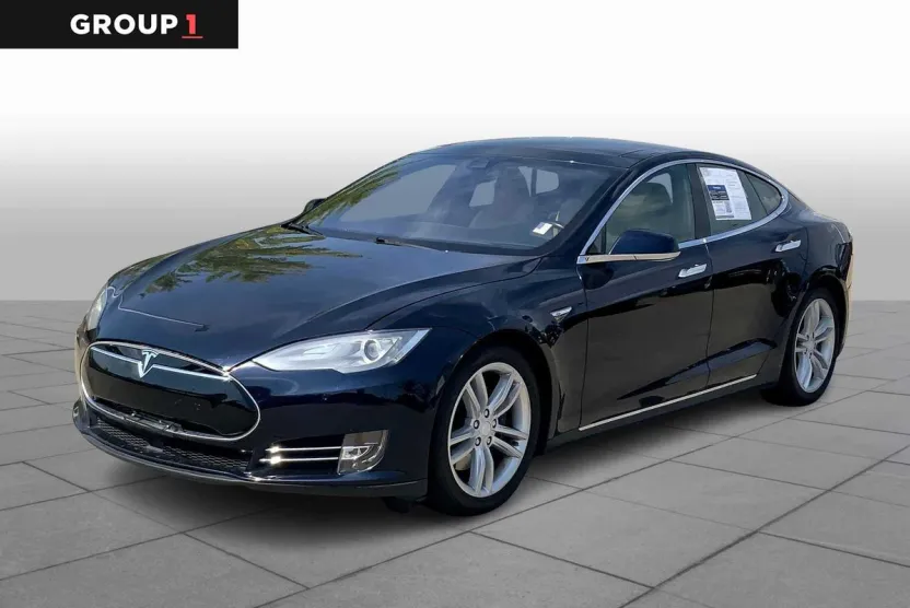 2015 Tesla Model S 85D AWD photo 1