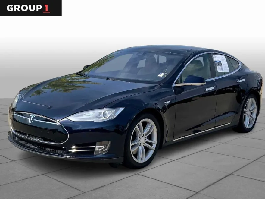 2015 Tesla Model S 85D AWD photo 1