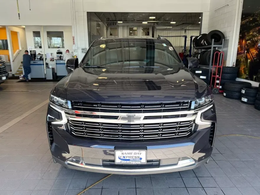 2022 Chevrolet Tahoe LT photo 1