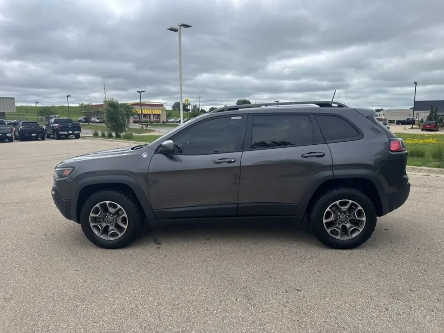 2020 Jeep Cherokee Trailhawk photo 1