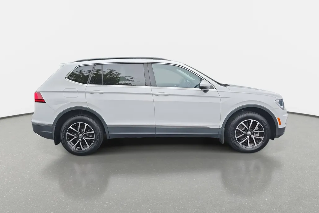 2021 Volkswagen Tiguan SE photo 1