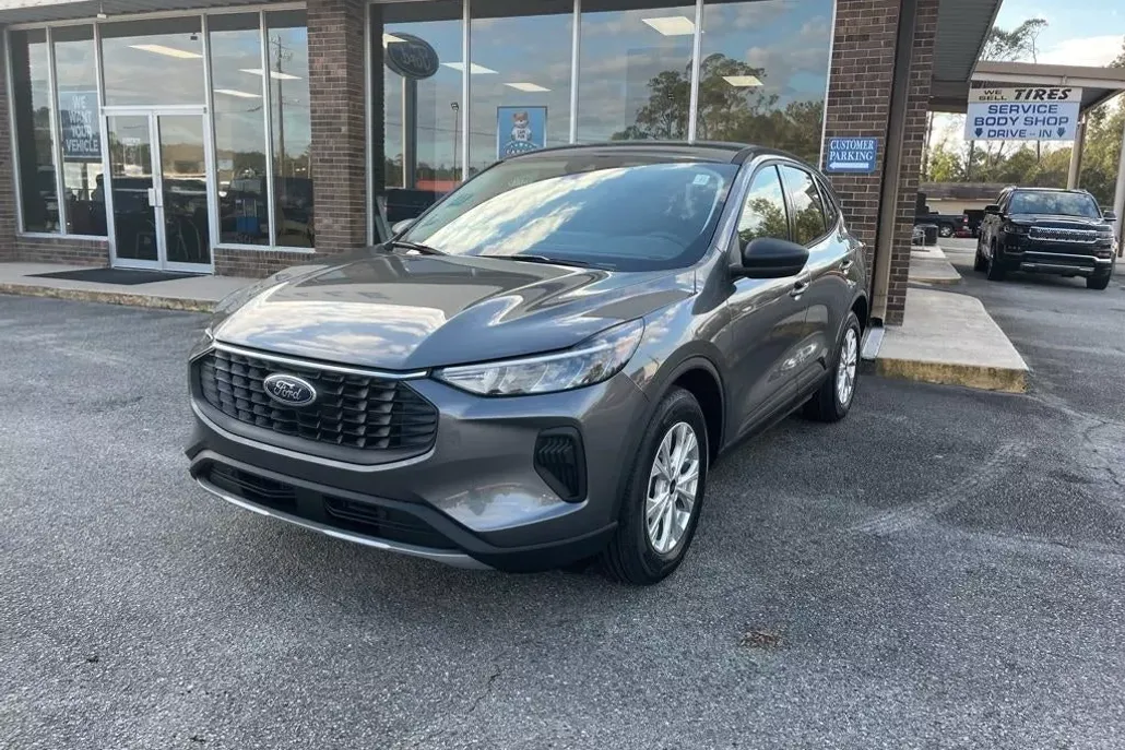 2025 Ford Escape Active photo 1