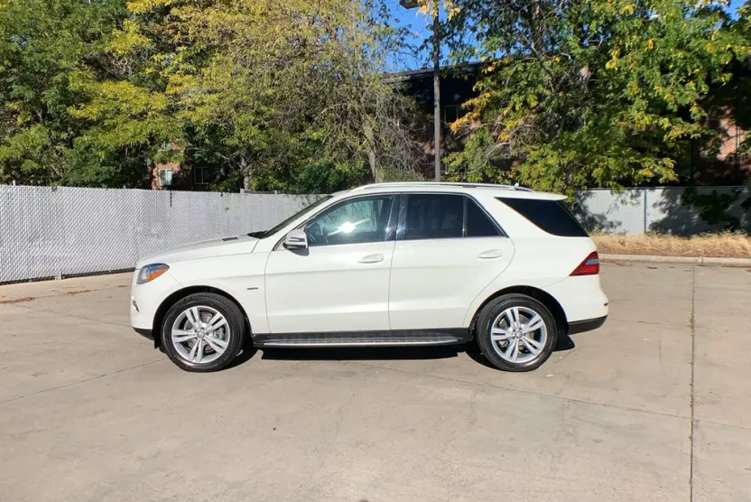 2012 Mercedes Benz ML 350 4MATIC photo 1