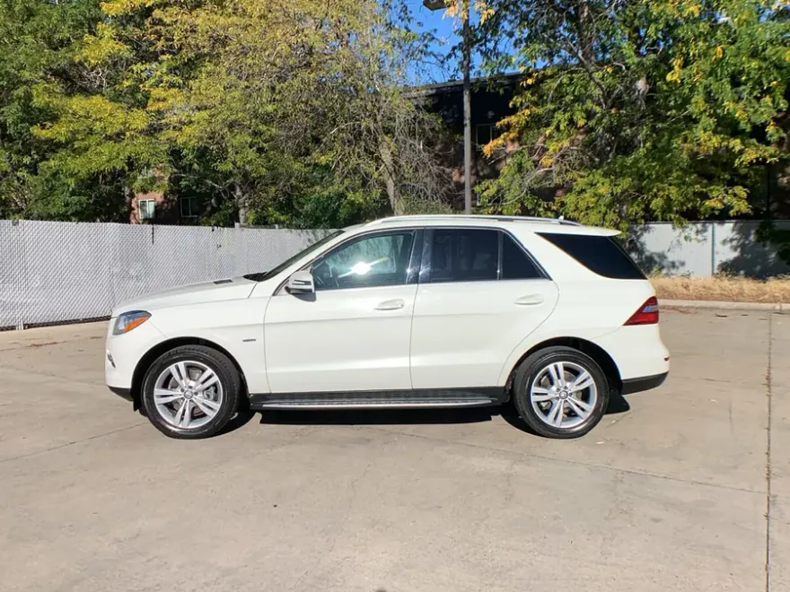 2012 Mercedes Benz ML 350 4MATIC photo 1