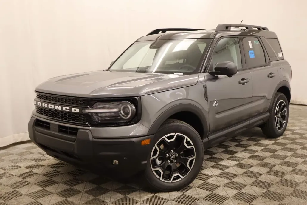 2025 Ford Bronco Sport Outer Banks photo 1