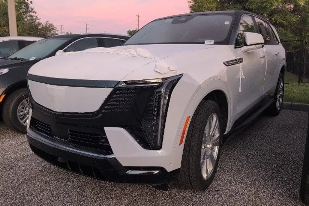 2026 Cadillac Escalade IQ Sport photo 1