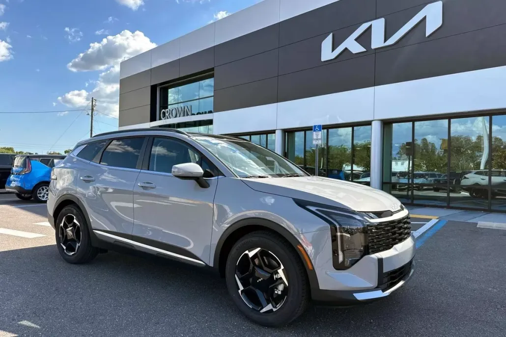2026 Kia Sportage EX photo 1