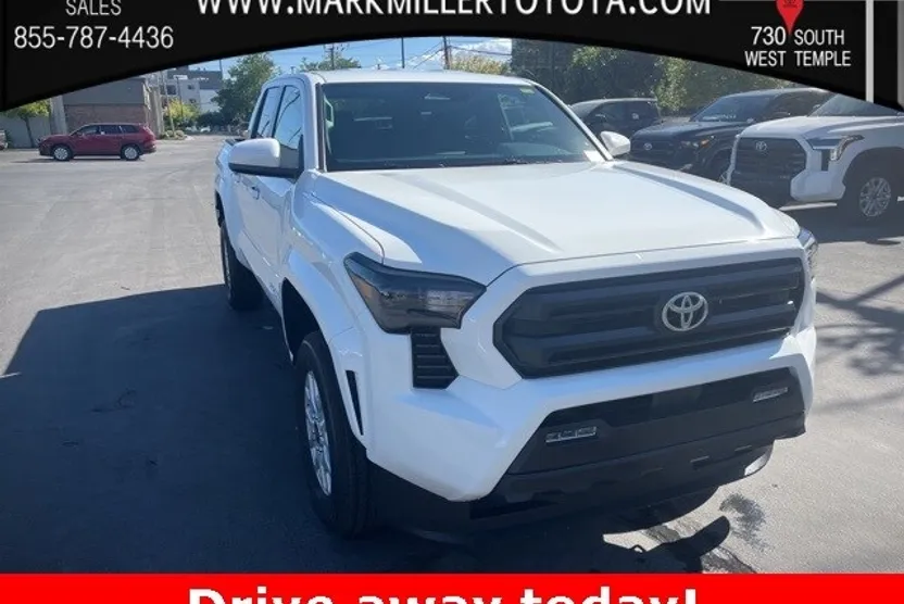 2025 Toyota Tacoma SR5 4x4 Double Cab photo 1