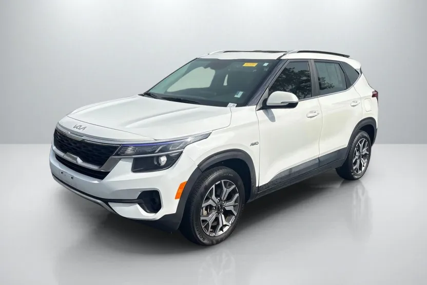2023 Kia Seltos EX photo 1