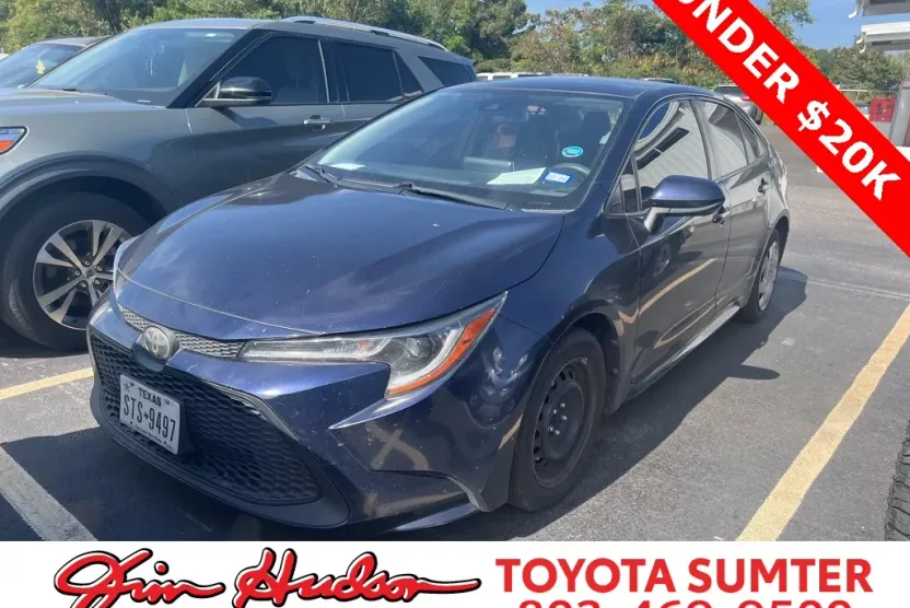 2020 Toyota Corolla LE photo 1