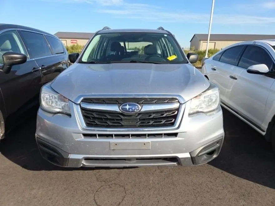 2017 Subaru Forester 2.5i photo 1