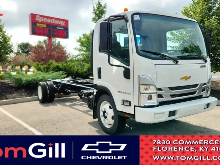 2025 Chevrolet Silverado 4500HD photo 1
