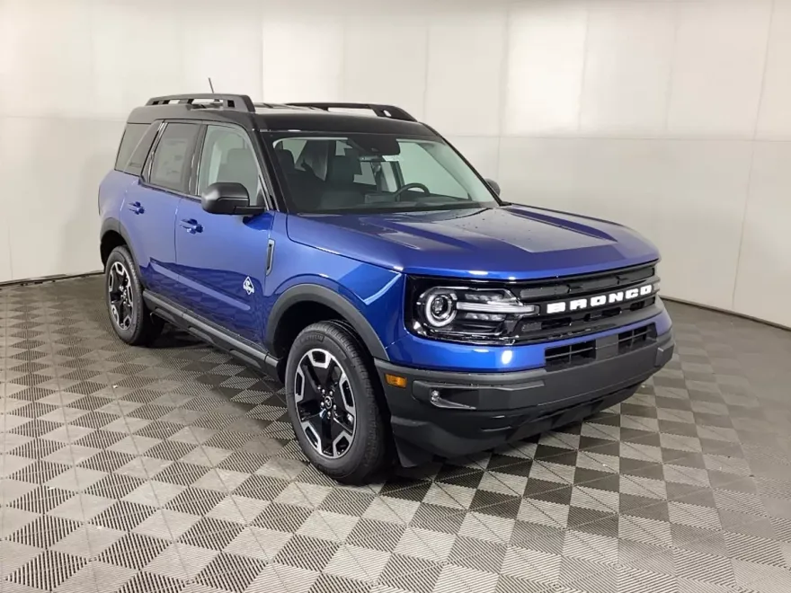 2024 Ford Bronco Sport Outer Banks photo 1