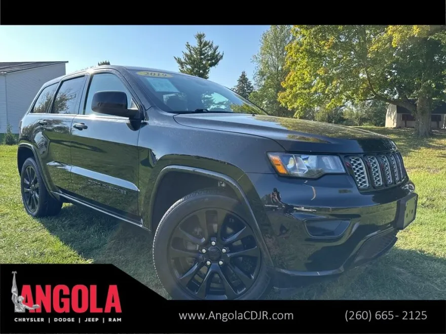 2019 Jeep Grand Cherokee Altitude photo 1