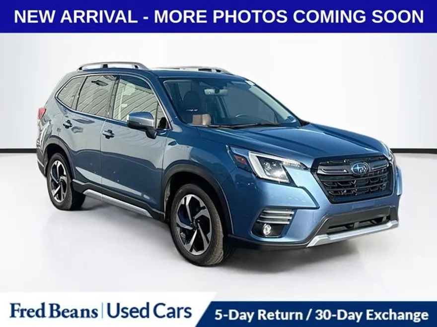 2023 Subaru Forester Touring photo 1