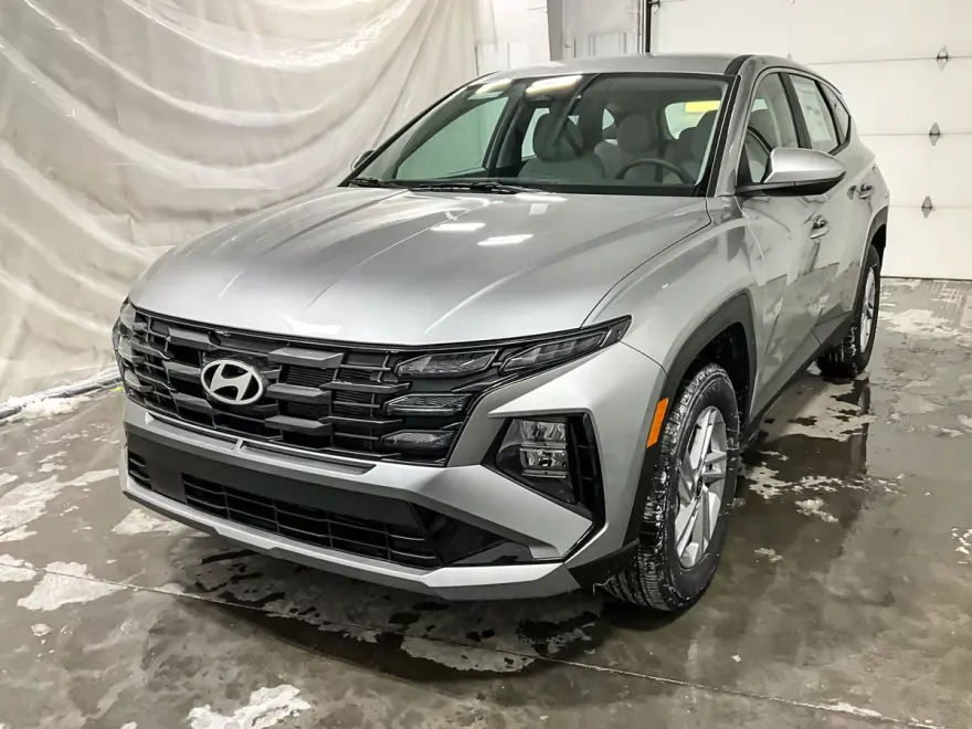 2025 Hyundai Tucson SE photo 1