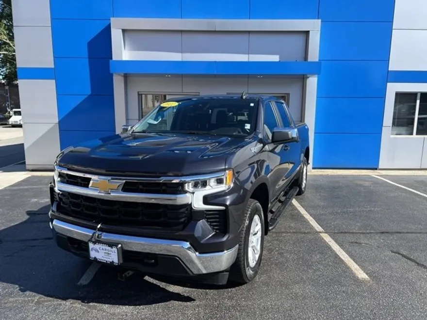 2022 Chevrolet Silverado 1500 LT photo 1