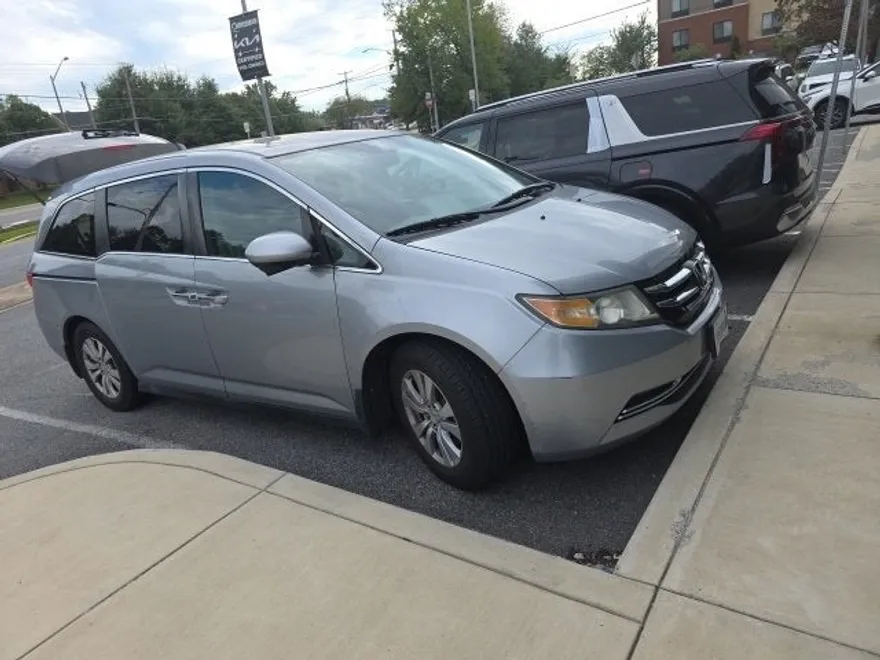 2016 Honda Odyssey EX-L photo 1
