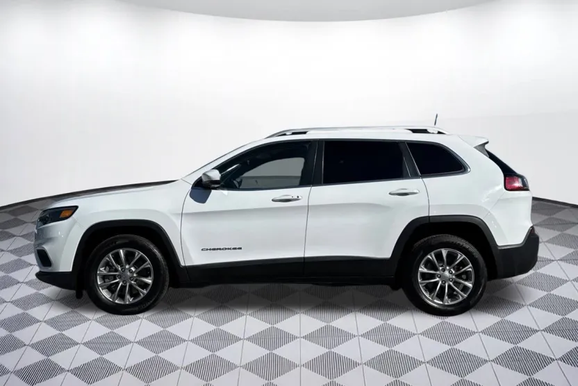 2019 Jeep Cherokee Latitude photo 1