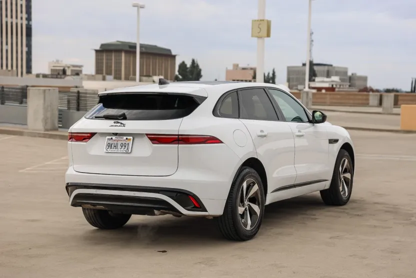 2024 Jaguar F-PACE P250 R-Dynamic S photo 1