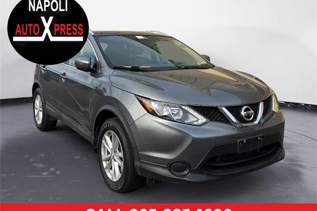 2018 Nissan Rogue Sport SV photo 1