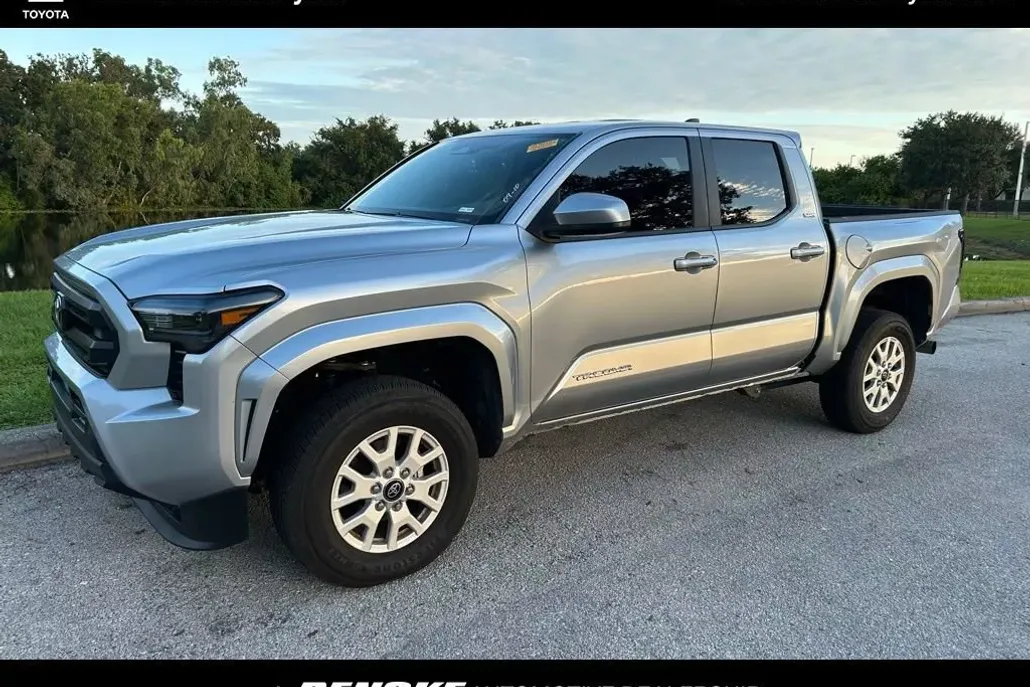 2024 Toyota Tacoma SR5 photo 1