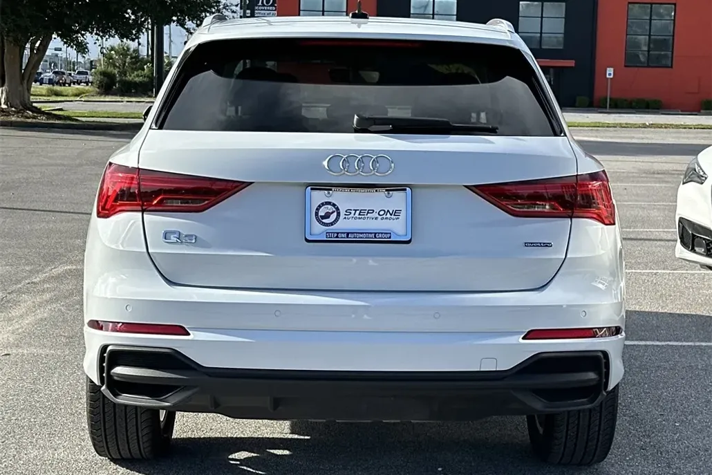 2024 Audi Q3 Premium S line photo 1
