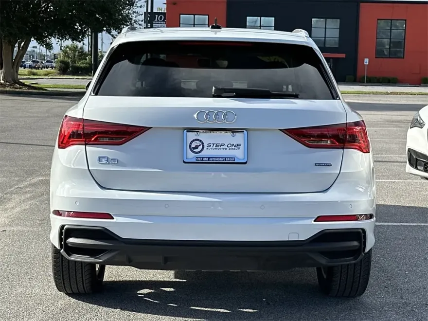 2024 Audi Q3 Premium S line photo 1