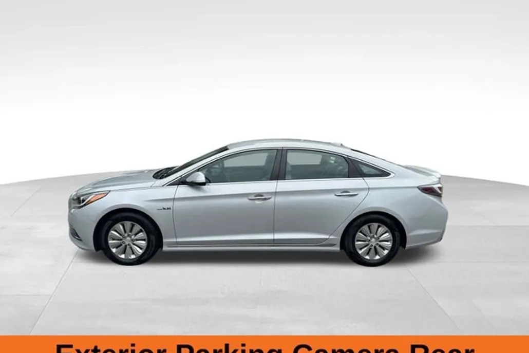 2016 Hyundai Sonata Hybrid SE photo 1
